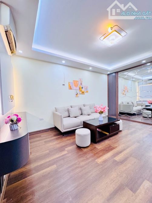3.05 Tỷ - Tập thể quận HBT - Tầng 3 - Penhouse giá rẻ