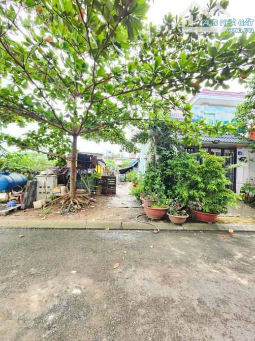 Bán đất 5x20m, đường số 5 KDC Gò Chay p. Bình Hòa gần Lotte Mart