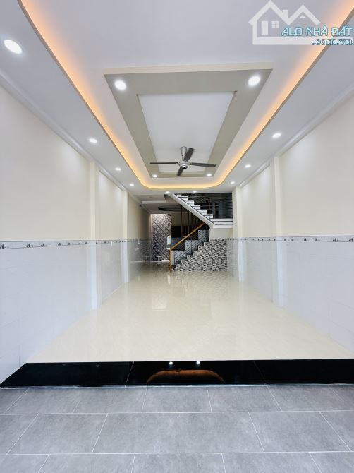 GIÁP TÂN PHÚ - DT: 62m2  ( 4,2 X 15 ) - NHÀ BTCT 2 TẦNG 2PN 3WC - KIÊN CỐ – CHỈ NHỈNH 6 TỶ