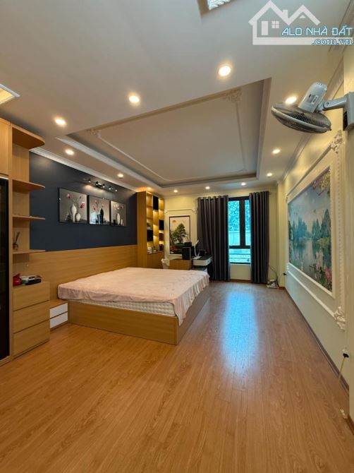 Vĩnh Hưng – 50m² – 5 Tầng – MT 4.3m – Nhà Đẹp Ở + Kinh Doanh, Giá Chỉ 9.5 Tỷ