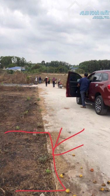 Bán gấp lô đất đường Võ Văn Kiệt, xã Sông Xoài, Phú Mỹ, Bà Rịa Vũng Tàu - TP. HCM