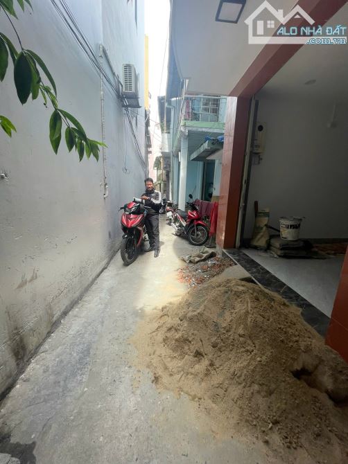 Bán nhà Lê Lai, 3 tầng trung tâm TP full tiện ích. 2,75 tỷ