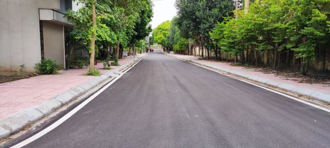 Bán 99 m2 đất khu Chất lượng cao thị trấn Phùng, đường rộng 10m, gần đường 32.