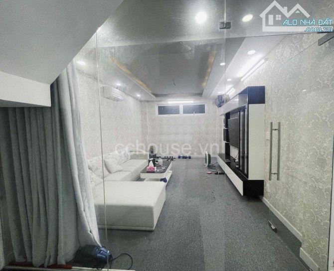 Hẻm 5M Cao thắng .Q.10 .Gần Hà Đô khu Vip .