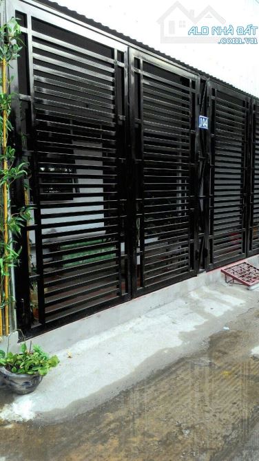 Cho thuê nhà Phố Tân Mai, 75m2 x 1.5 tầng, 3 ngủ, 9 Triệu