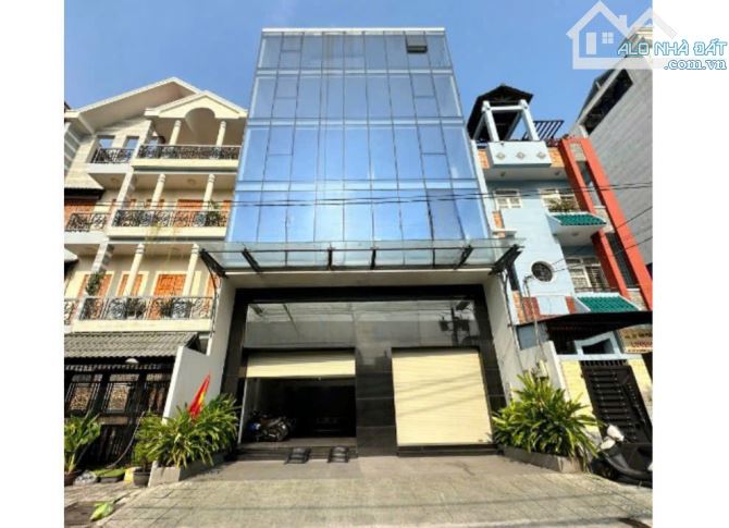 Bán gấp tòa Văn Phòng MTNB Quang Trung P8 DT 10x27m NH 13.5m Trệt 6 Lầu ĐCT 185tr/th