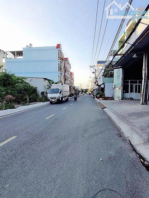Bán đất 4.5x17m mặt tiền Tân Thới Nhất, Quận 12, 6 tỷ