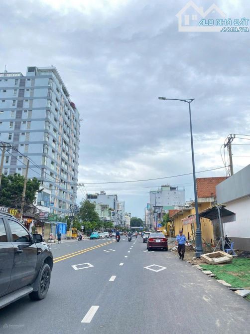 Giá tốt!!! HXH khu nhà ga T3 Hoàng Hoa Thám (5mx23m) 2 tầng - chỉ 140Tr/m2
