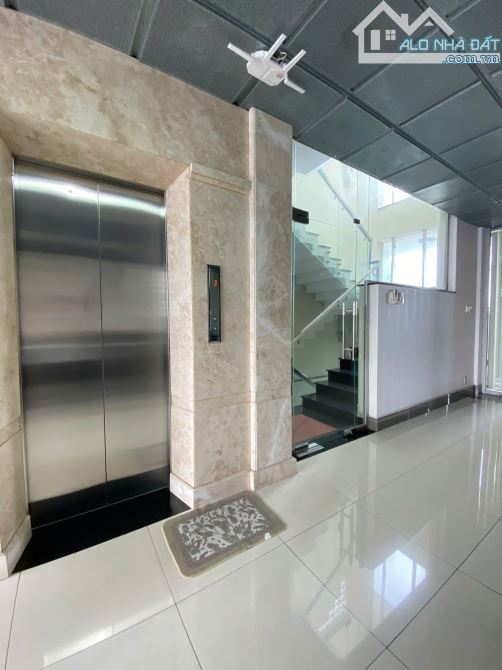 Mặt tiền NB Lê Niệm, Phú Thạnh, DT8x18m, lửng 3 lầu ST, 27.5 tỷ