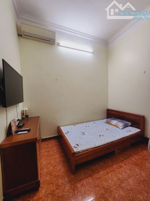 Hộ khẩu Thanh Xuân, DT 60m2, MT rộng 6m, dân xây chắc chắn, cách phố chính vài bước chân - 3