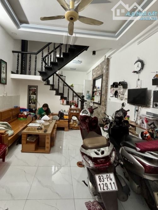 🏡 CHỦ GẤP BÁN-TÂY THẠNH  3 TẦNG 3PN–GẦN AEON TÂN PHÚ–HẺM 3M THẲNG TRỤC-CHỈ 4.9 TỈ TL🌟