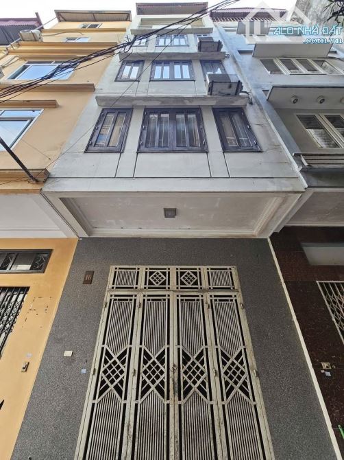 BÁN NHÀ NGUYỄN CHÍ THANH ĐỐNG ĐA PHÂN LÔ Ô TÔ TRÁNH KINH DOANH VĂN PHÒNG 5 TẦNG 15,7 TỶ