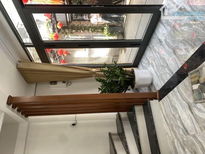 BÁN NHÀ ĐẸP 2 LẦU FULL NỘI THẤT, HẺM 3M, TÂN KIỂNG, QUẬN 7, DT 4x10, GIÁ NHỈNH 5 TỶ