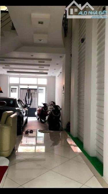 bán nhà Hẻm 242 Nguyễn Thiện Thuật ,phường 3 ,Q 3 .DT:4x16m .5 tầng .Gía :20 tỷ