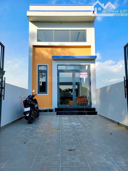 Bán nhà mới xây gần KCN  Giang Điền , GĐ 6 người ở thoải mái , DT nhà lớn 172.6m2 ,CC ngay