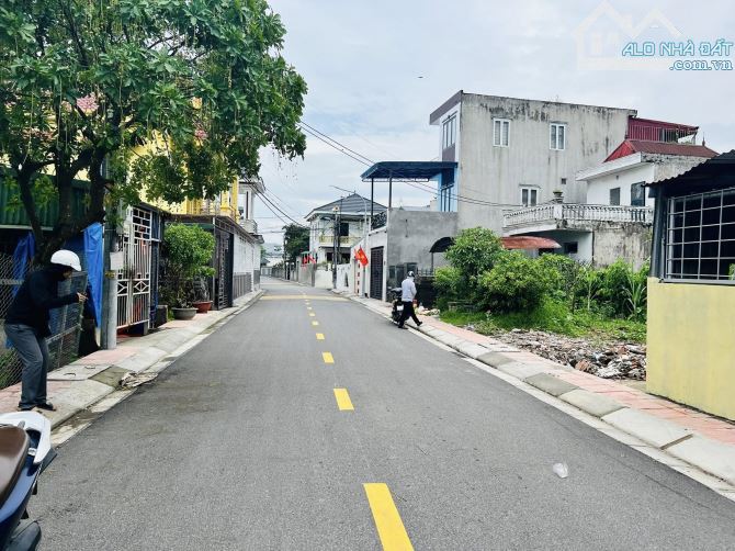 Bán lô đất tuyến 2 trục thôn  Quỳnh Hoàng, Nam Sơn, An Dương 238m giá chỉ 17tr/m
