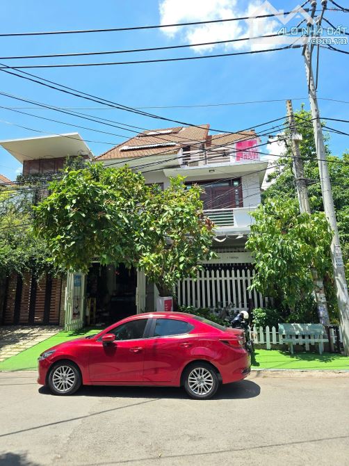 Biệt thự 99 Trần Quốc Toản P7 Q3 DT 8.2x22m CN 175m2 kết cấu trệt 2 lầu giá 38 tỷ