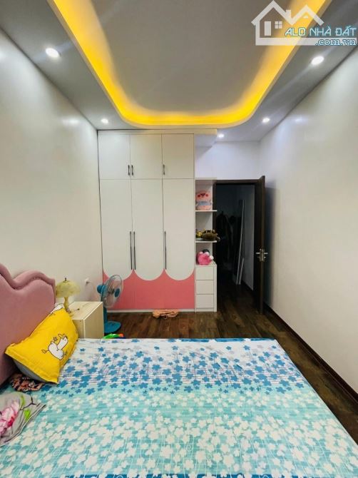 Khu Phân Lô Quân Đội Bạch Mai, Ô tô ,55m2-4m mặt tiền,9 ngủ, ngõ thông chỉ 18tỷ !