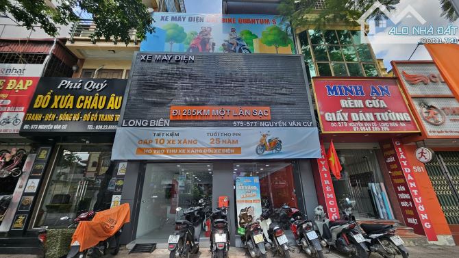Bán nhà Mặt Phố Nguyễn Văn Cừ, DT 198m2, XD 3 Tầng, MT 7,5m – Nở Hậu thoáng sau, Tiện KD