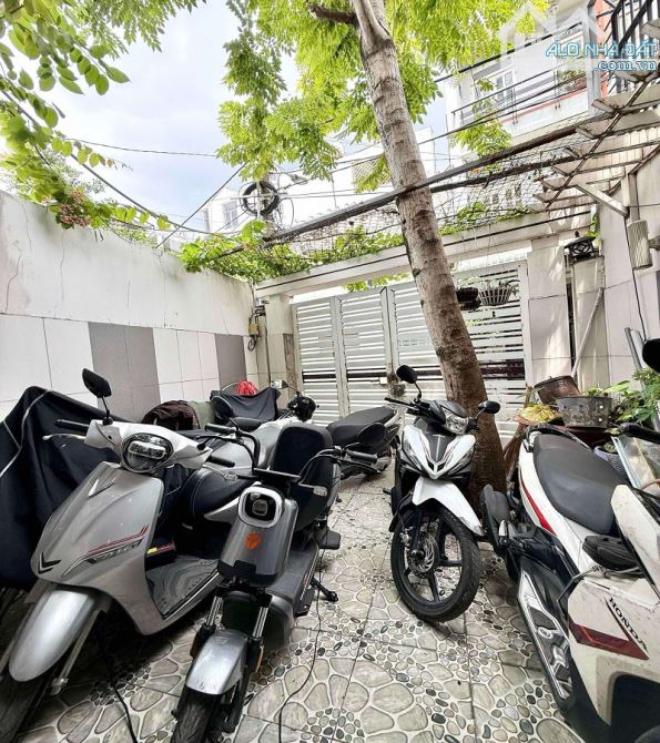 Chỉ hơn 8 tỷ có nhà HXH Đường số 14, P8, Quận Gò Vấp, 83m2, 4 tầng, 5PN, đẹp ở ngay.