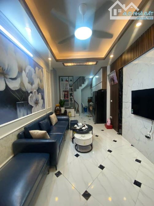 NHÀ ĐẸP AN DƯƠNG VƯƠNG – ÔTÔ – FULL ĐỒ XỊN – 30M² – 6 TẦNG – 7.2 TỶ (0TH6992)