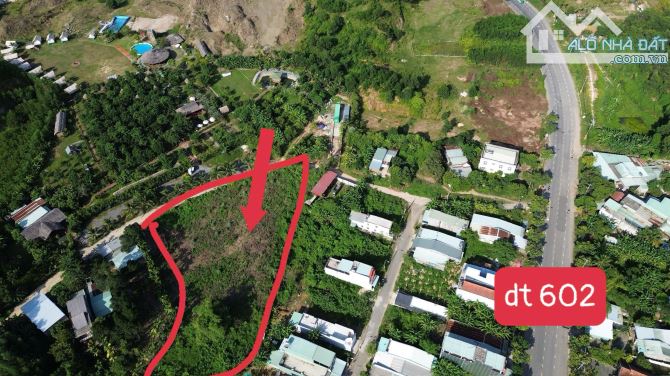Bán lô đất trồng cây lâu năm, 3850m2 sát đường DT602, gần khu thương mại tự do, gần bà nà