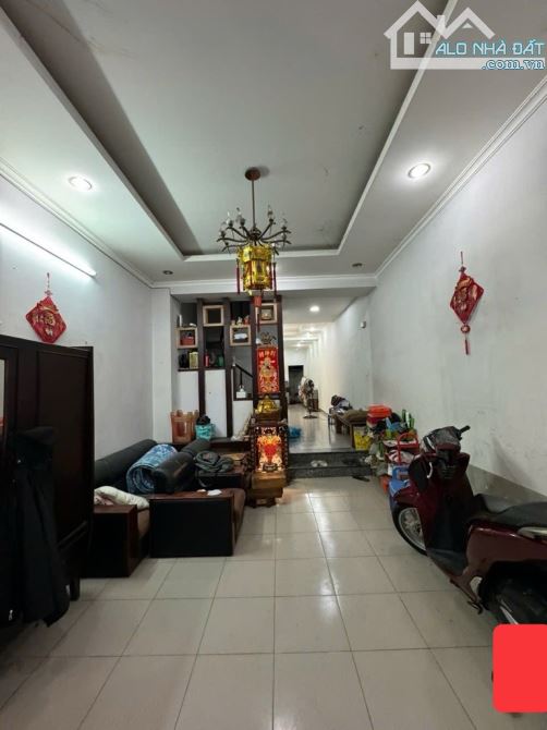 HOT, BÁN GẤP NHÀ CAO XUÂN DỤC [P12, Q8] DT: 83M2(4.3 X19) 4T, 6PN, 5WC CHỈ 7.3 TỶ