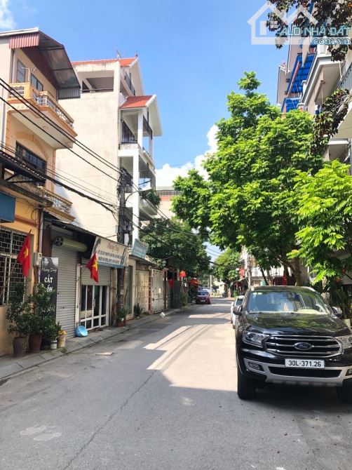 Đất Phân lô, TĐC Thanh Am 85m, vỉa hè, ô tô tránh, kinh doanh, giá đầu tư 15.6 tỷ.