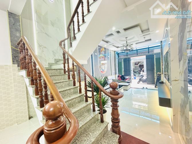 Bán Tân Chánh Hiệp Nhà Q12 - 54M2( 4 x 13,5 )- 3 Tầng- HXH- Chỉ 5,4Tỷ.