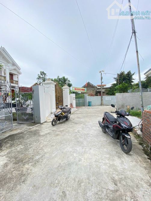 Bán đất Hỗ Đông, ngõ thông 5m, 97,9m2.