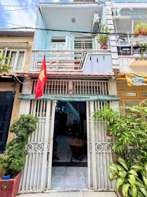 HÀNG HIẾM TÂN PHÚ – HẺM 4.5M Ô TÔ ĐỖ CỬA – SÁT CHỢ TÂN HƯƠNG – 24M² – 2 TẦNG – CHỈ 3.08 TỶ