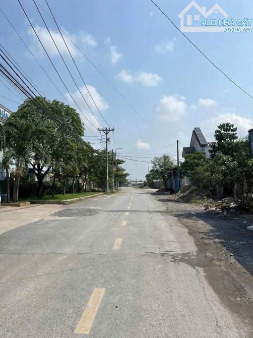 ĐẤT MT TRƯƠNG THỊ NHƯ, XUÂN THỚI SƠN, HÓC MÔN, 5X27M, CN 136M2 4.4 TỶ