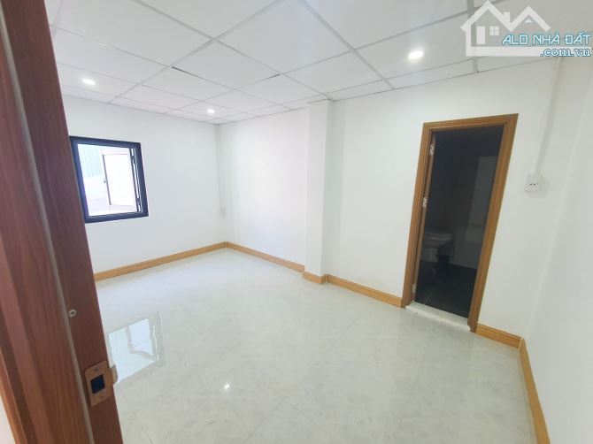 GÓC - NHÀ 2 TẦNG, DT: 72 M2 NỞ HẬU - PHẠM NGŨ LÃO - HẢI CHÂU - KIỆT THÔNG - VÀI BƯỚC ĐẾN Ô