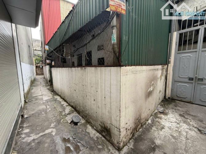 Mảnh đất thổ cư, sổ đỏ chính chủ ở đường Tam Trinh, Hoàng Mai