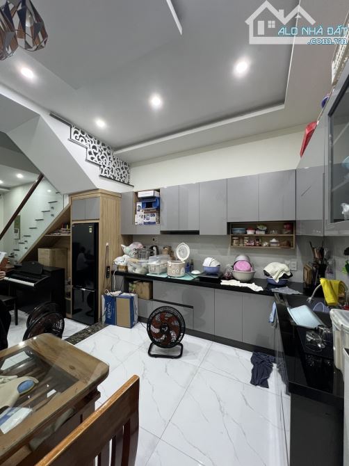 TRUNG TÂM CỦA TRUNG TÂM - KIỆT ÔTÔ KINH DOANH – 3 TẦNG 3PN – NHỈNH 5 TỶ  📌 Vị trí – Kiệt