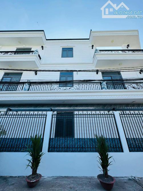 Nhà mới đẹp gần Ngã Tư Gò Mây, Bình Tân