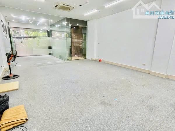 Cho thuê nhà mặt phố Lạc Long Quân – 2 tầng, 257m², mặt tiền cực hiếm 14m