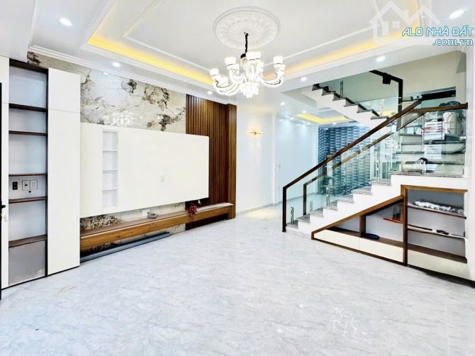 2 căn siêu phẩm - Chợ Hàng Cũ - Ô tô đến tận cửa 3 Tỷ 400