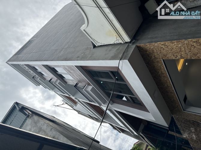 🏤NHÀ ĐẸP KIM CHUNG - DÂN XÂY ĐƠN LẬP - 20M RA Ô TÔ TRÁNH - HÀNG XÓM KĐT HINODE ROYAL PARK