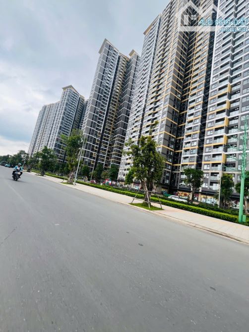 GẤP BÁN 1/ PHƯỚC THIỆN Q9. 57m2, 2 TẦNG - HẺM  THÔNG  XE TẢI, CH 4,6 tỷ ( TL )