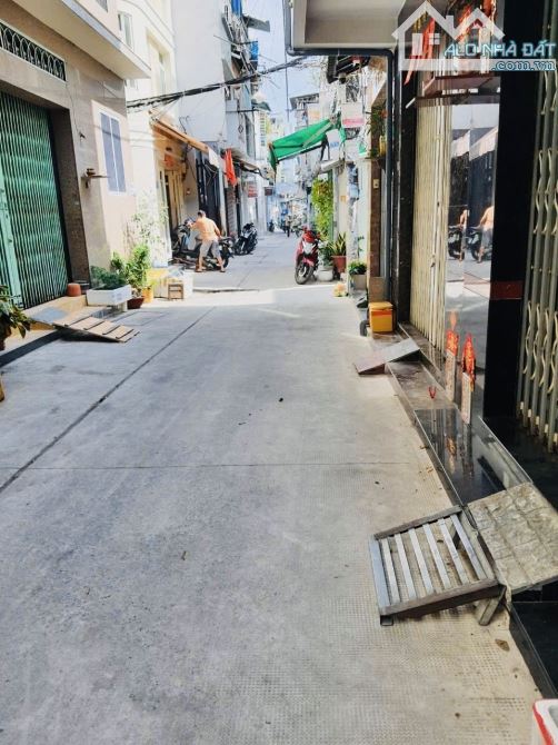 TRUNG TÂM QUẬN 10 - HẺM 5M XE HƠI 4 CHỔ ĐẬU CỬA - GẦN MẶT TIỀN - 3 TẦNG - 54M2-CHỈ 8.5 TỶ
