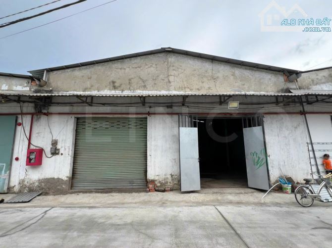 Kho xưởng 160m² có PCCC và điện 3 pha, gần vòng xoay mới Hoàng Quốc Việt