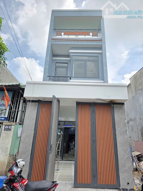 Bán nhà 1 trệt 1 lầu gần đường Hoàng Hoa Thám 100m p.Đông Hòa Tp.Dĩ An chỉ 4ty200 TL M7305