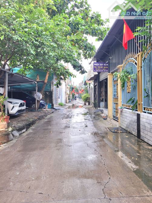 Bán nhà cấp 4 cách làng đại học 500m p.Đông Hòa Tp.Dĩ An chỉ 3ty950 TL M7496