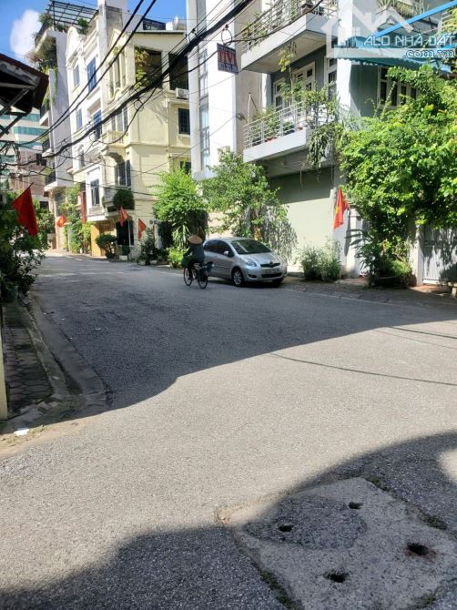 Bán nhà Nguyễn Sơn,Long Biên 4 tầng,81m,mt6.6m oto tránh nhỉnh 22 tỷ