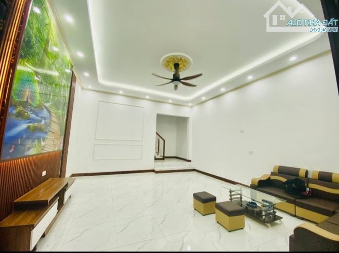 Bán Nhà 46m 4T, MT 5.2m, Cạnh Ga Tàu Quang Trung, Hà Đông - 8 Tỷ Xíu, Sổ Vuông Như Mơ