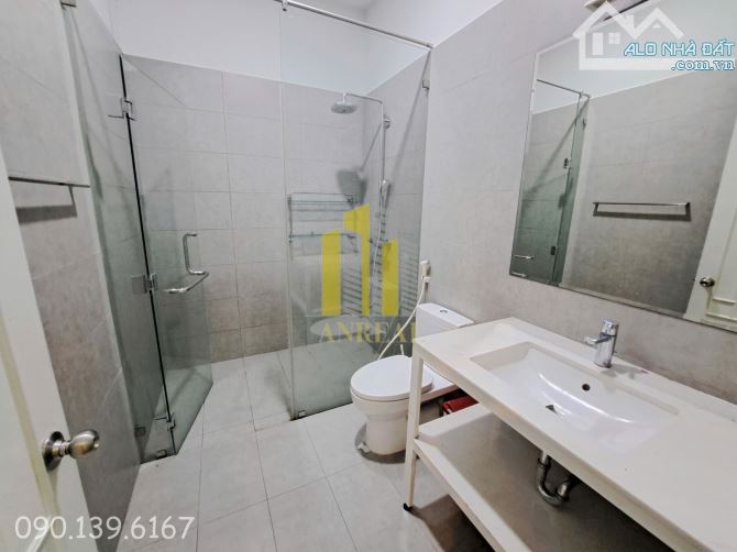 Biệt Thự Trần Não 530m2 Sân Vườn - Hồ Bơi - An Ninh Tuyệt Đối . Giá 75 Triệu - 10