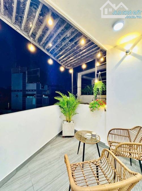🔥🔥 MỚI-PHÚ NHUẬN-GIAPQ1-Q3- 4 TẦNG-100M2 -4PN + SÂN THƯỢNG-NHỈNH 6 TY🔥 - 9