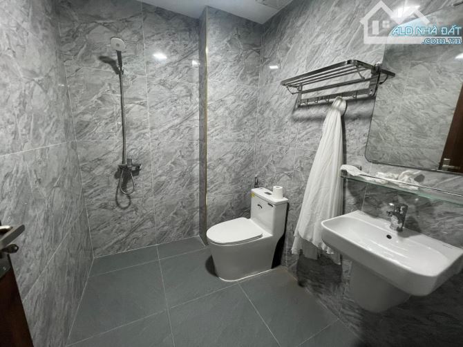 Lạc Long Quân 102m² mặt tiền 7,2m – nhà cực đẹp giá chỉ 25 tỷ, siêu rẻ không có căn thứ 2 - 11