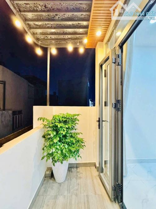 🔥🔥 MỚI-PHÚ NHUẬN-GIAPQ1-Q3- 4 TẦNG-100M2 -4PN + SÂN THƯỢNG-NHỈNH 6 TY🔥 - 10